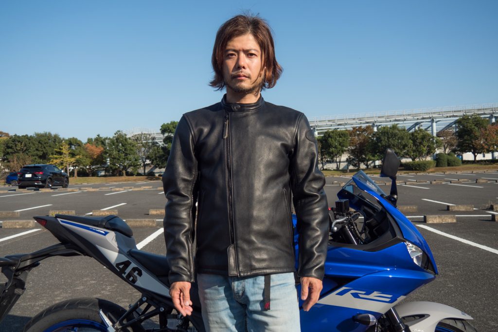 ファスナーの位置がお洒落♪