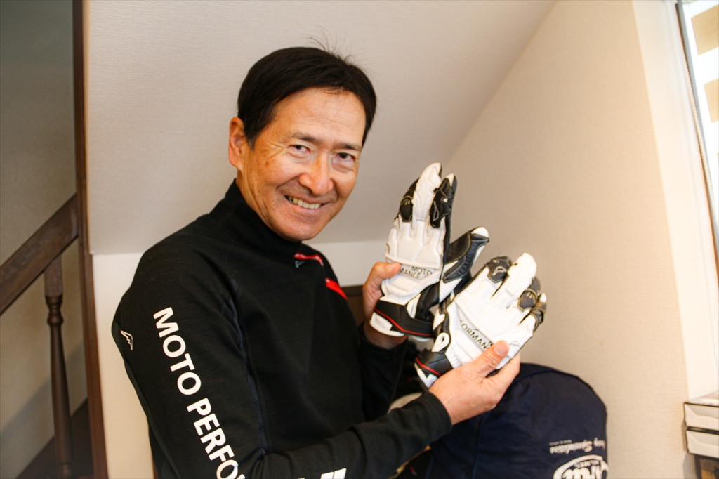 エアーGPSグローブ