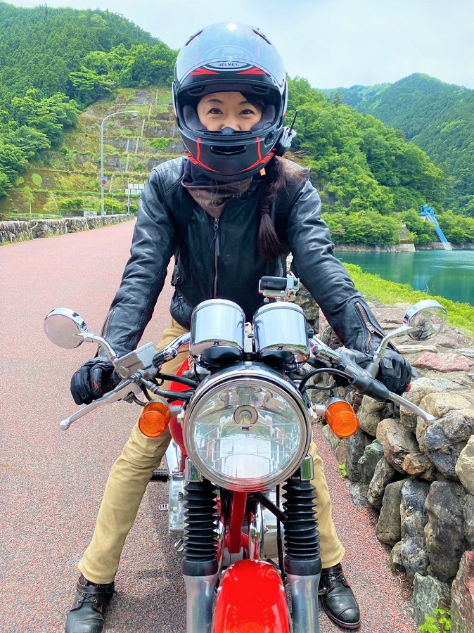 名車ホンダGB250 クラブマン 赤色の車体がかわいいカフェレーサー