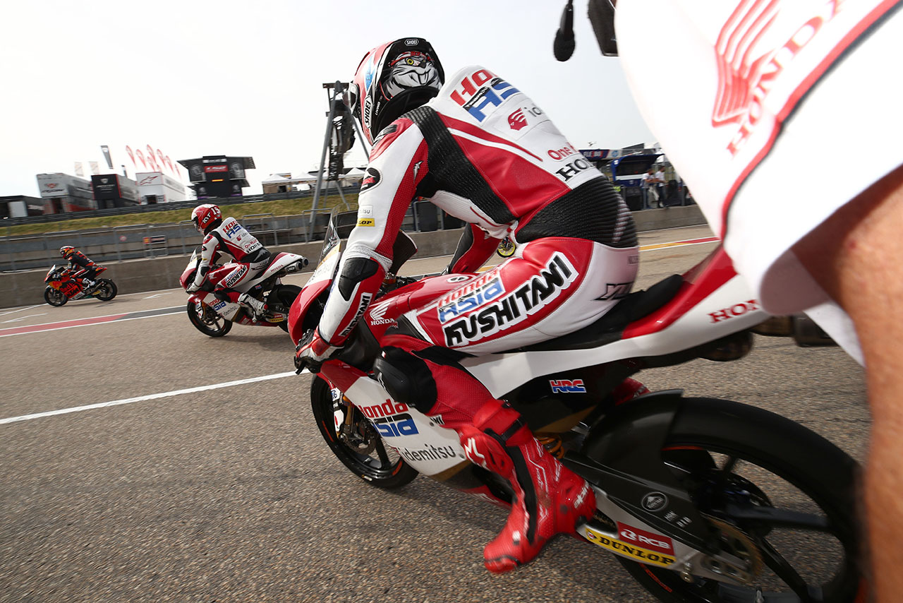 motogp2021 moto3クラスにフル参戦する國井勇輝選手のツナギ側面のデザイン