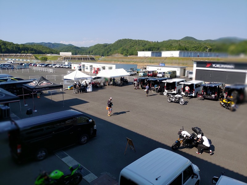 　岡山国際サーキット　パドック内の様子