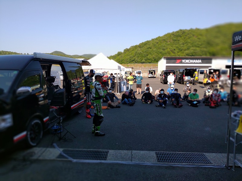 走行会後にはメインインストラクターによる貴重なアドバイスも