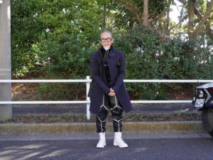 ダンディにカンナム ライカーを乗りこなす、アーティスト&振付師のサカクラカツミさん