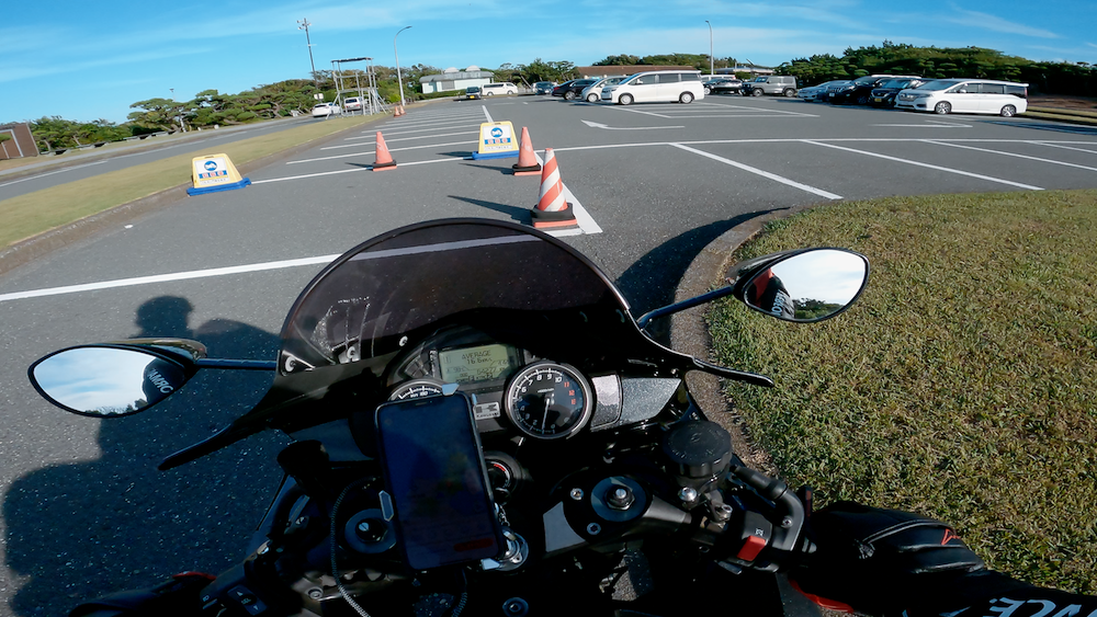 城ヶ島のバイクの駐車料金は100円です