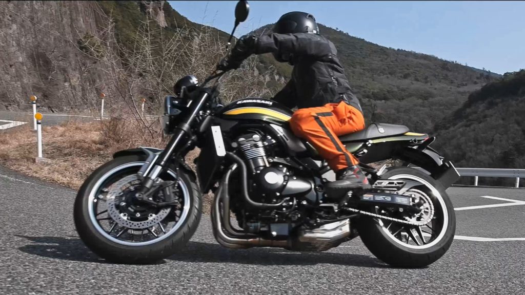 どうしてバイク専用ウエアを着る必要があるのか？について解説します！