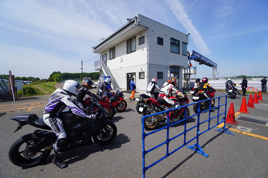 筑波コース1000　コースインの様子