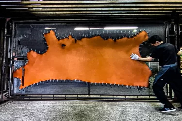 クシタニのバイク専用の革づくり